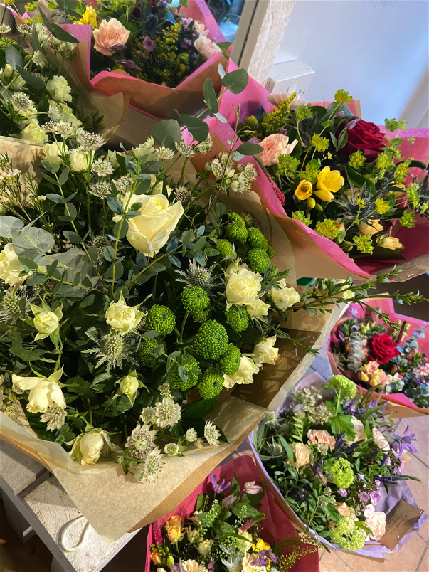 Handtied Bouquets | Mothering Sunday | Florist Choice Bouquet