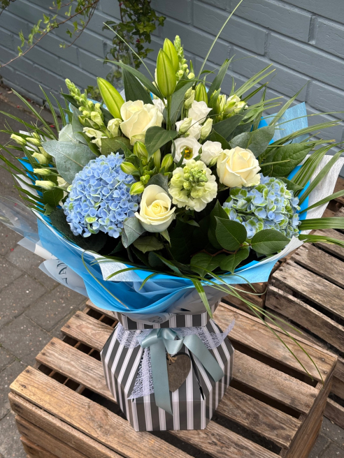 Vanilla Blue Flowers | Colchester | Flower Collection