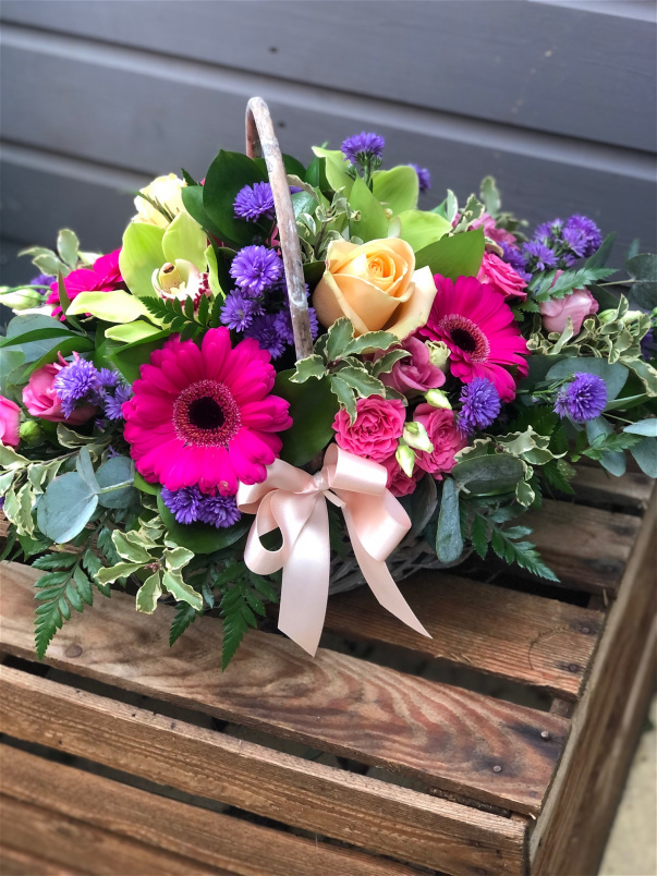 Gift Collection | Vanilla Blue's Basket Arrangement