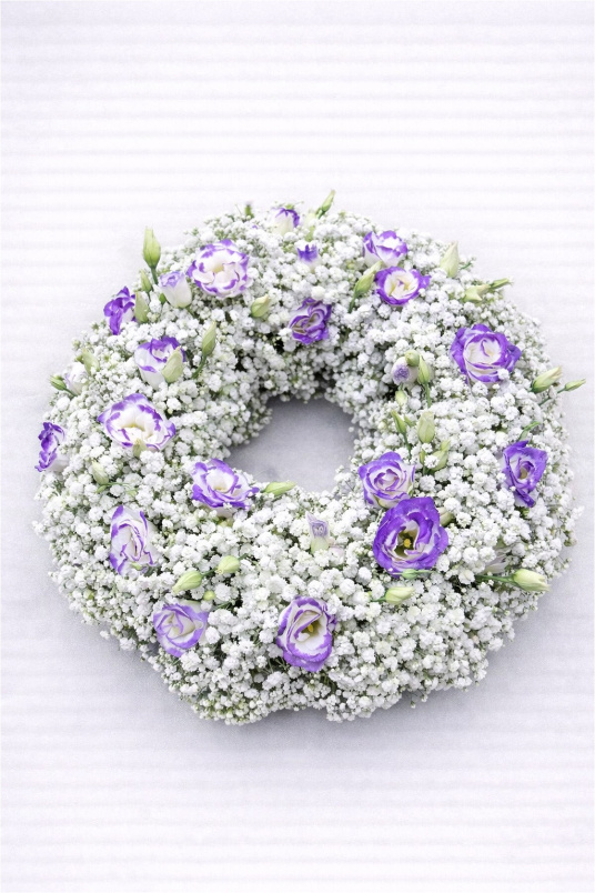 Funeral Flowers | Wreaths | Gypsophlia Wreath
