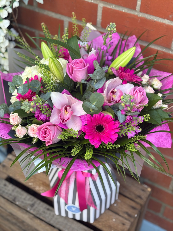 Gift Flowers | Vanilla Blue’s Luxury Seasonal Bouquet