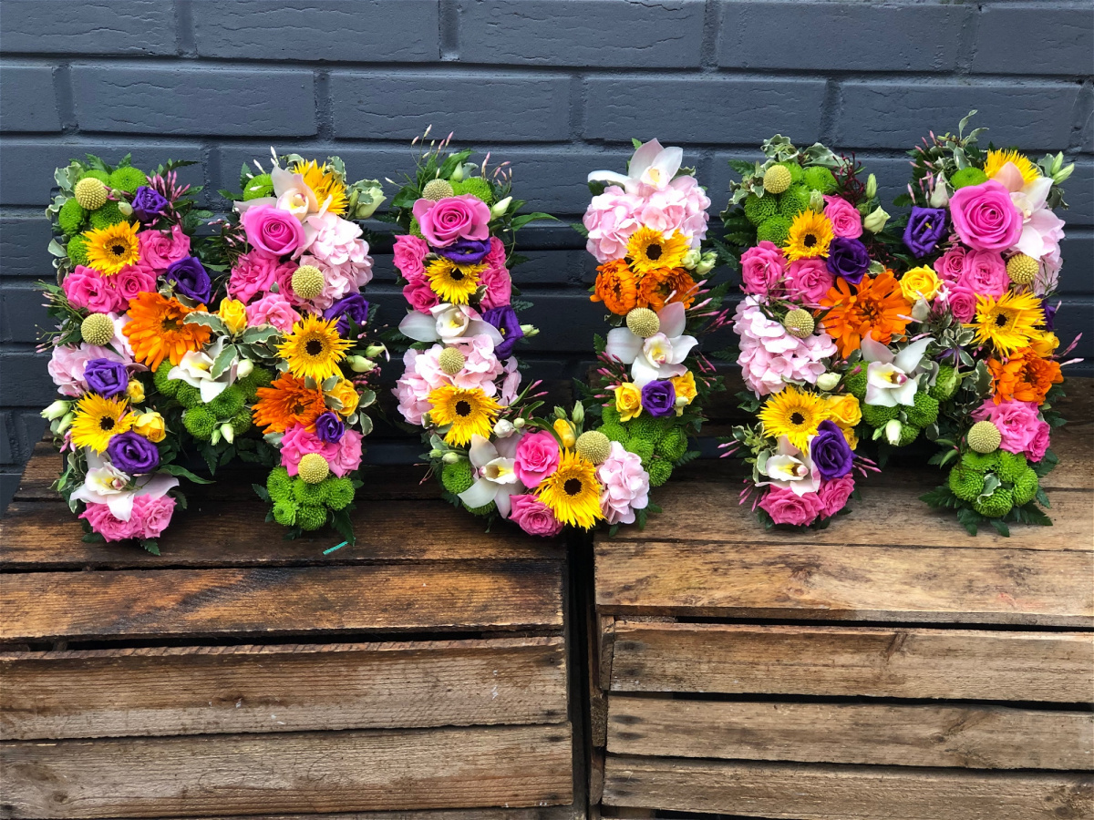 MUM Loose Style letters - Funeral Flowers | Vanilla Blue Flowers