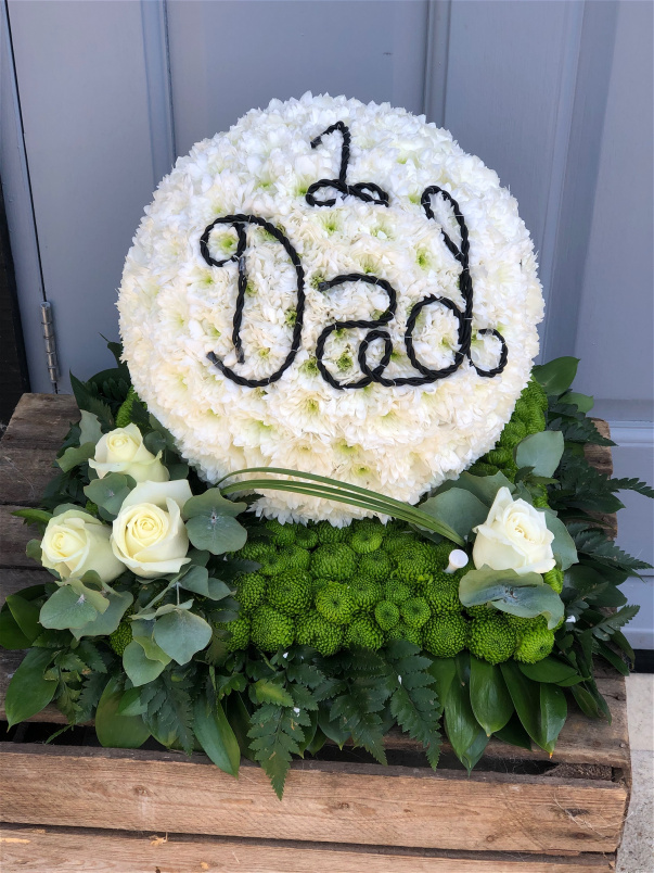 Funeral Flowers | Personal Tributes | Sport Themed Funeral Tributes | Golf Ball Tribute
