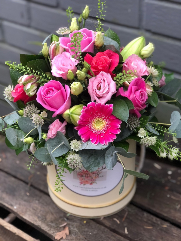 Gift Flowers | Vanilla Blue Hat Box