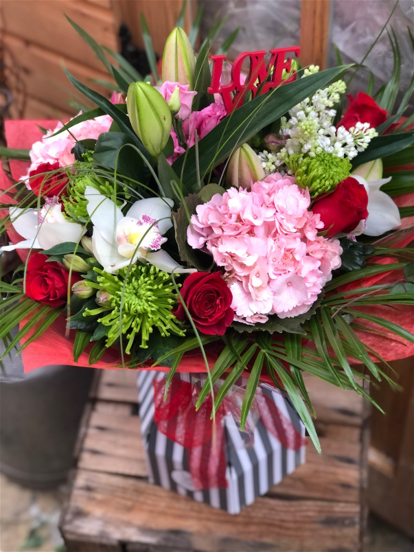 Valentines Collection | Cupids Kiss  Handtied