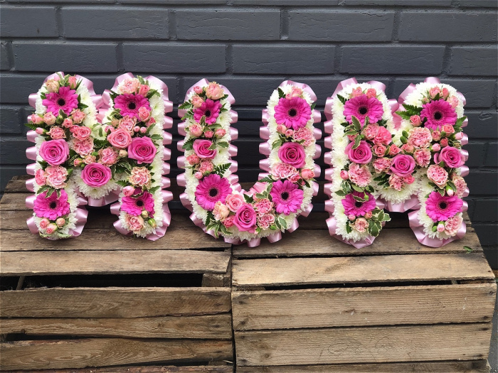 Funeral Flowers | Funeral Letters | Mum Vintage Style Letters