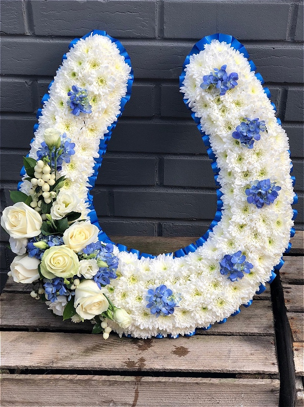 Funeral Flowers | Personal Tributes | Horse shoe
