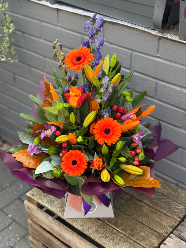 Gift Flowers | The Vanilla Blue Gift Box