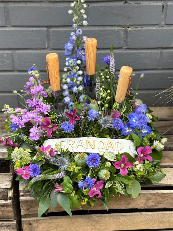 Funeral Flowers | Funeral Posy’s | Personal Tributes | Gardner’s Posy