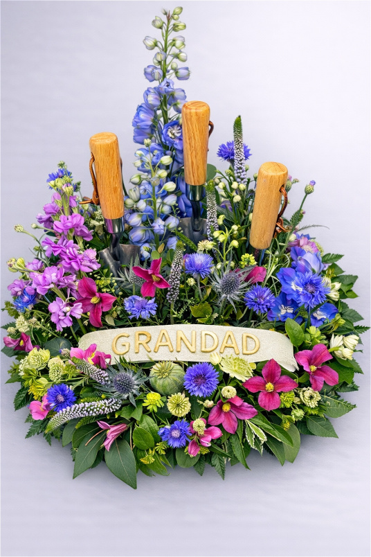 Funeral Flowers | Funeral Posy’s | Personal Tributes | Gardner’s Posy