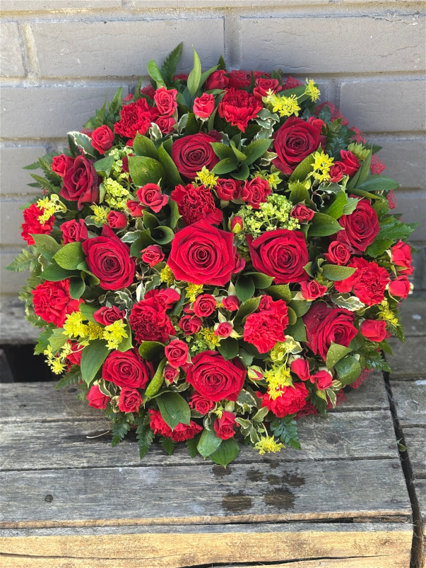 Funeral Flowers | Funeral Posy’s | Rose & Carnation Posy