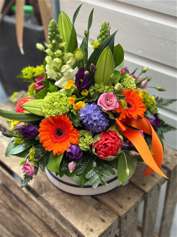 Florist Choice Flowers | Hatbox Collection | Vanilla Blue Hatbox