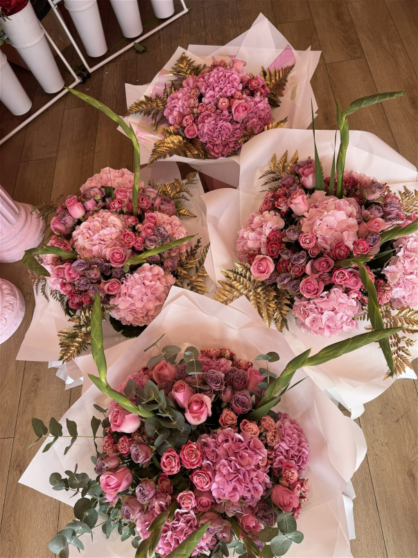 Bouquets | On Wednesdays We Wear Pink