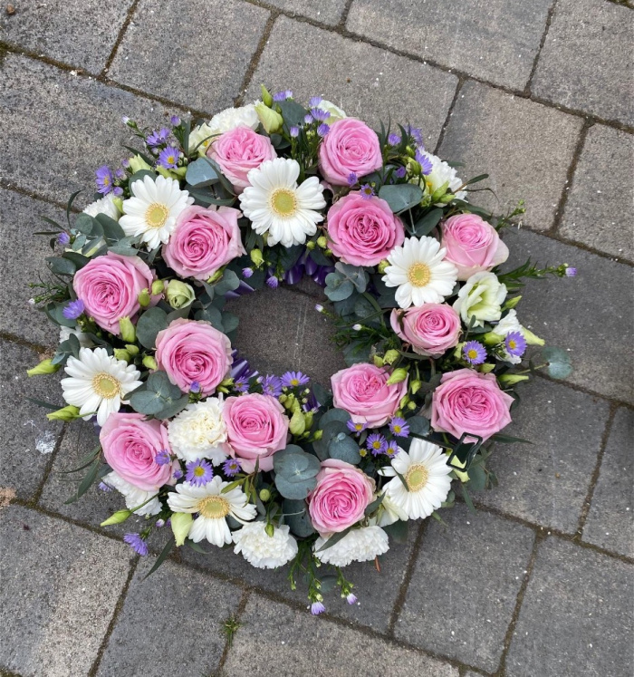 Funeral Tributes  | Mixed floral wreath