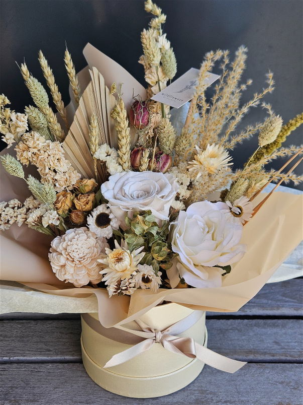 Dried Flowers | Dried Flower Hatbox