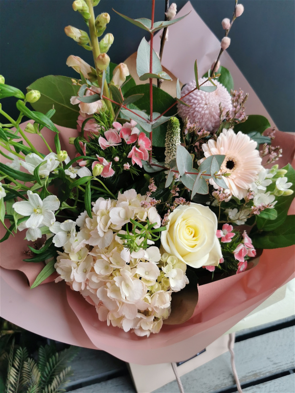 Gift Flowers | Mother's Day | Pretty Pastels