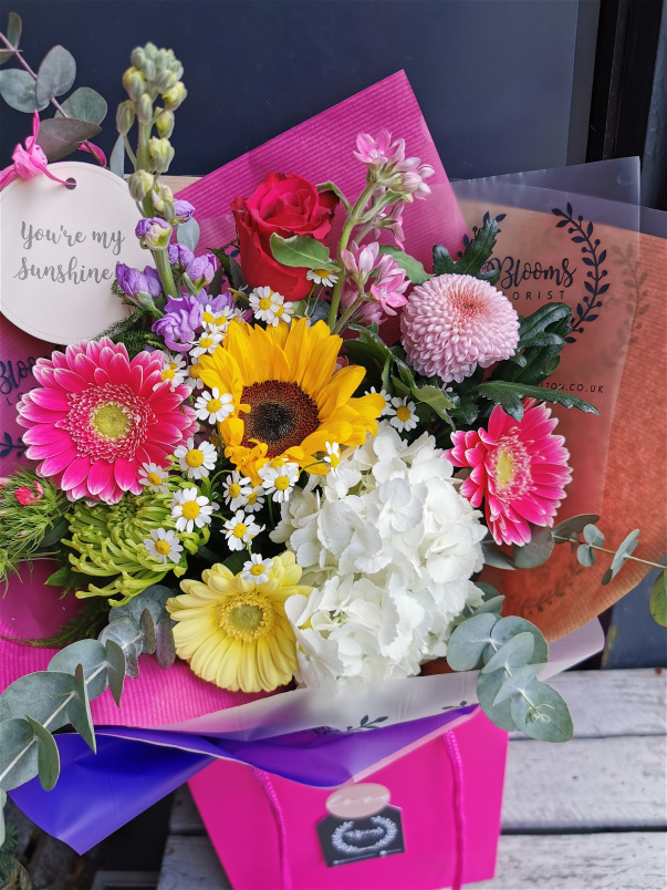 Gift Flowers | Mother's Day | Summer | Bright Blooms