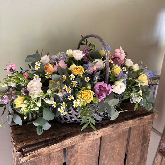 Bouquets & Arrangements | Garden Basket Arrangement