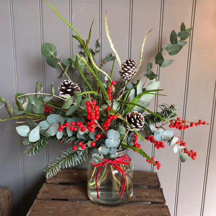 Christmas Arrangements & Wreaths | Festive tied bouquet