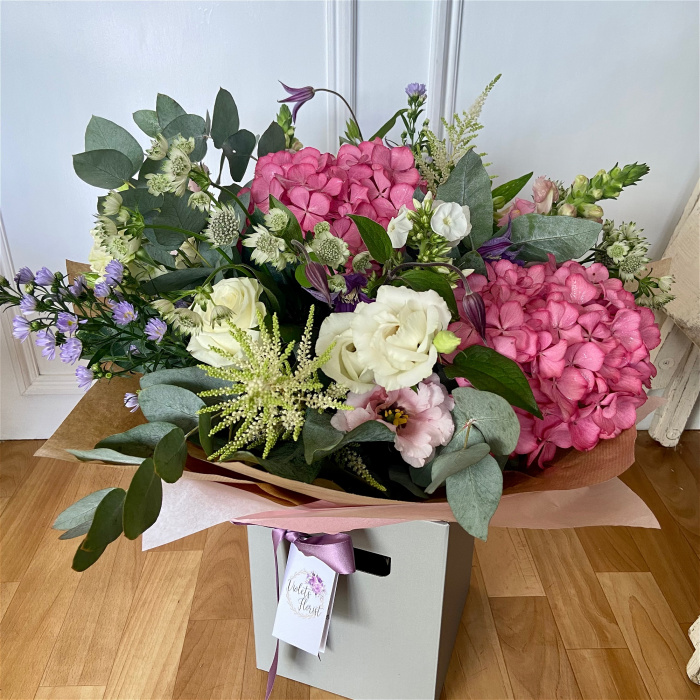 Bouquets & Arrangements | Seasonal Summer bouquet