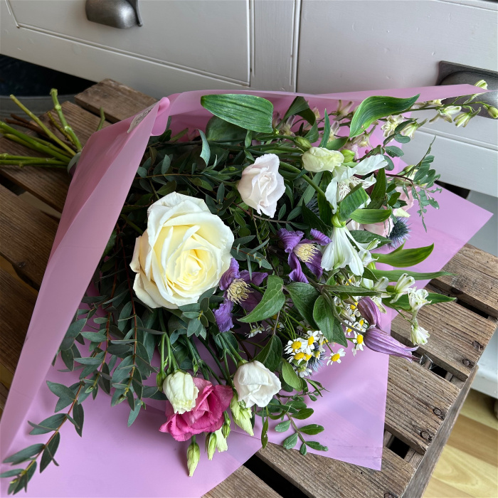 Mothers day exclusives | Mother’s Day tied Posy