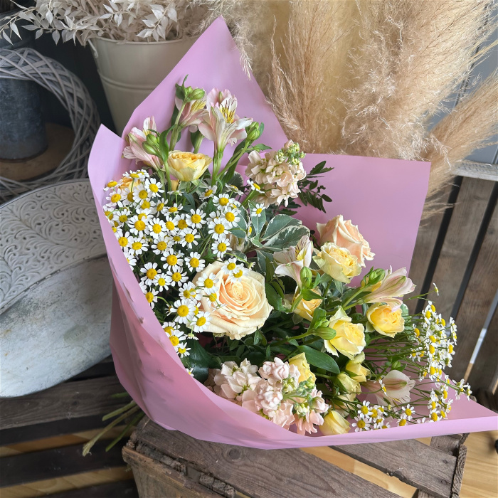 Bouquets & Arrangements | Mother's Day Flowers | Tied Posy