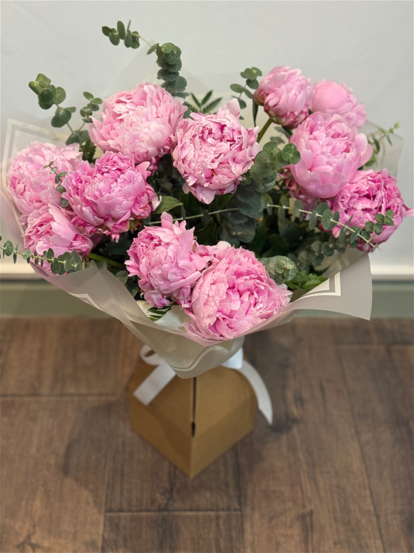 Bouquets | Valentine Flowers - Hand Tied Bouquet | Peony bouquet