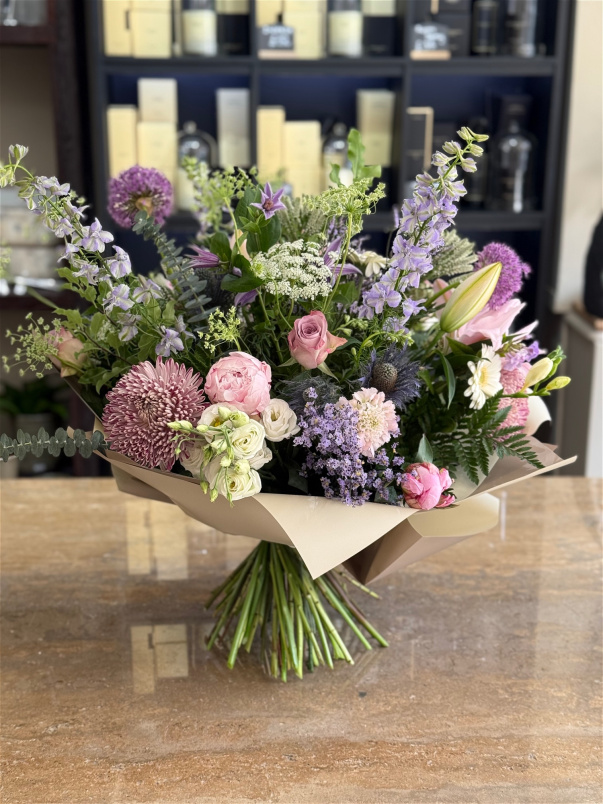 Bouquets | Valentine Flowers - Hand Tied Bouquet | Seasonal Large Hand Tied Bouquets