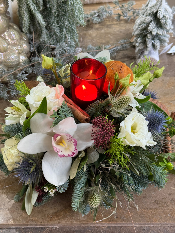 Christmas Flowers | Happy Christmas Arrangement