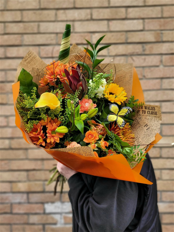 Bouquets | Seasonal Tied Wrap Bouquet