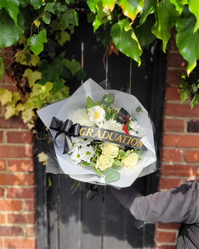 Graduation Flowers | Graduation Gift-Wrapped Bouquet