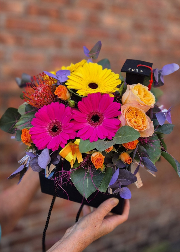 Graduation Flowers | Graduation Vibrant Bag