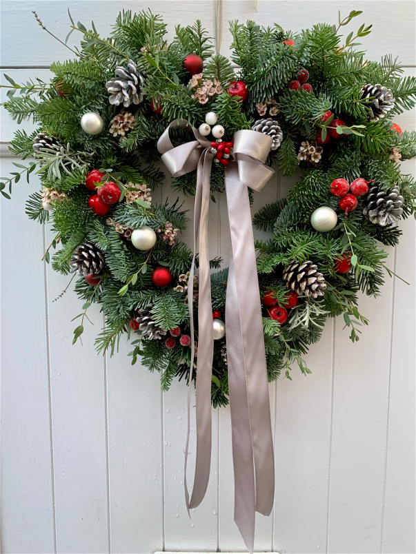 Christmas Workshops 2022 | Christmas Workshops 2025 | Love your door - Heart shaped door wreath - Tuesday 2nd December - Morning Workshop