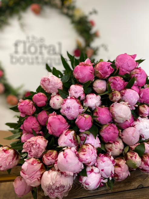 Flowers by Nic @ The Floral Boutique | Isle of Wight | Embracing the majestic peony