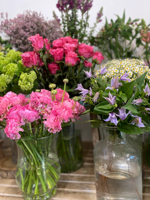 Flowers by Nic @ The Floral Boutique | Isle of Wight | Celebrating the beauty of early summer blooms