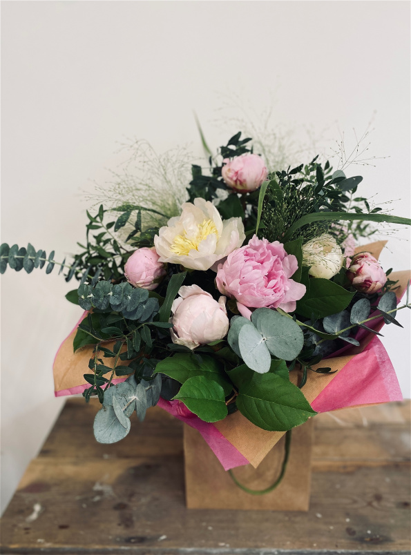 Bouquets | Bouquets old | Handtied | Peony Bouquet
