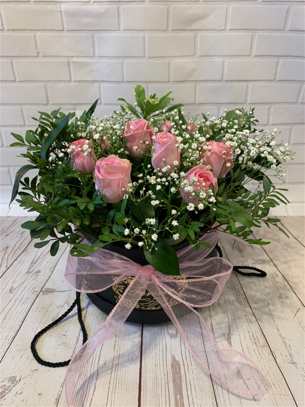 Hat Box Flowers | Valentine’s Day | Hat Box Pink Rose Arrangement
