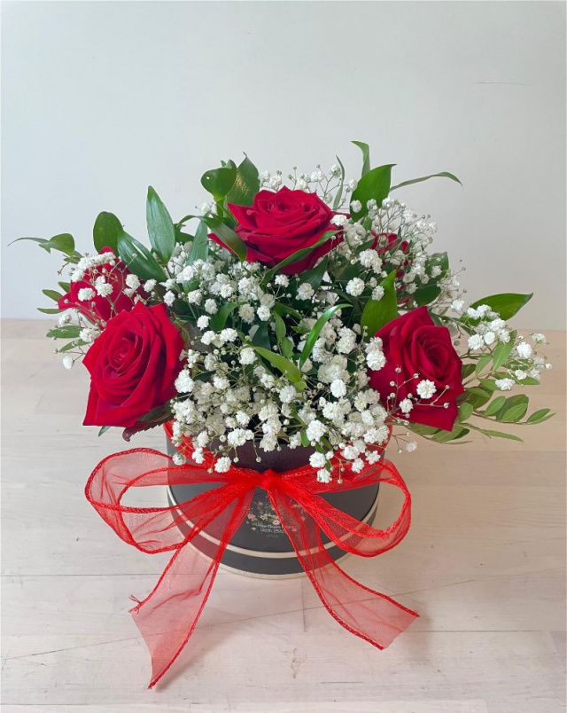 Hat Box Flowers | Hat Box Luxury Red Rose Arrangement