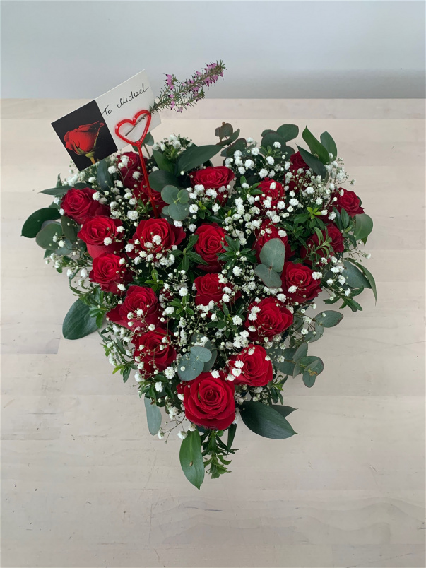 Funerals | Valentine’s Day | Funeral Heart Roses