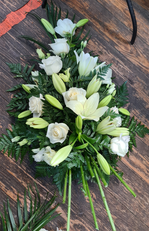 Funeral Flowers | Rose & Lilly Spray