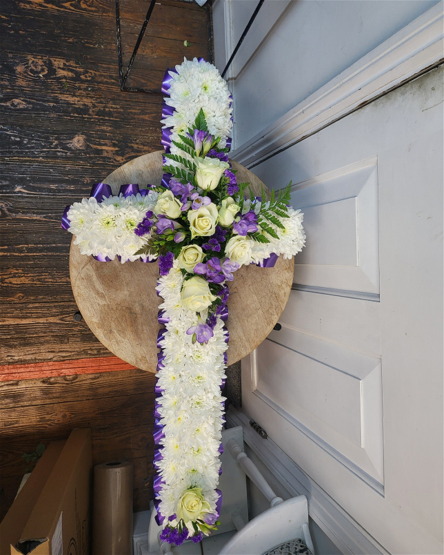 Funeral Flowers | Traditional cross