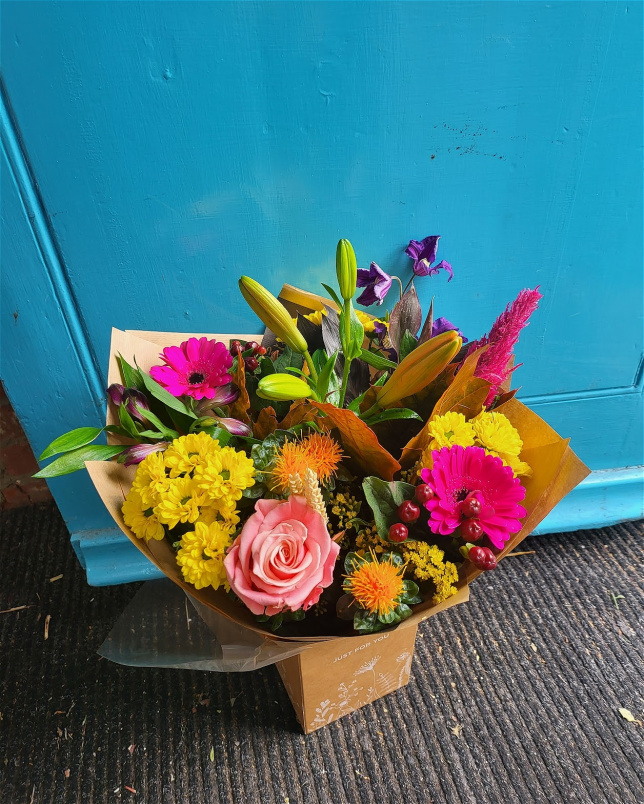 Bouquets | Vibrant Hand-Tied Bouquet
