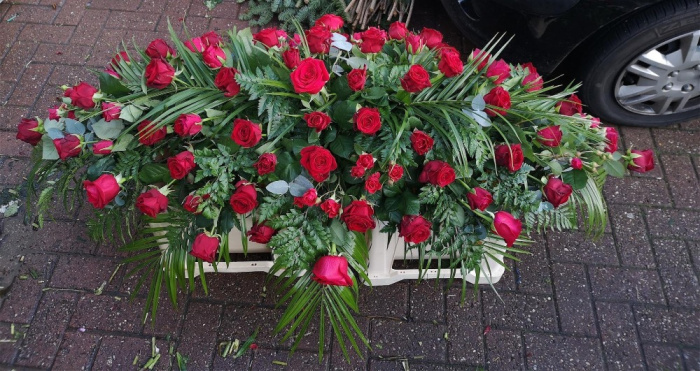 Funeral Flowers | Rose Coffin Spray