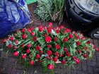 Funeral Flowers | Rose Coffin Spray