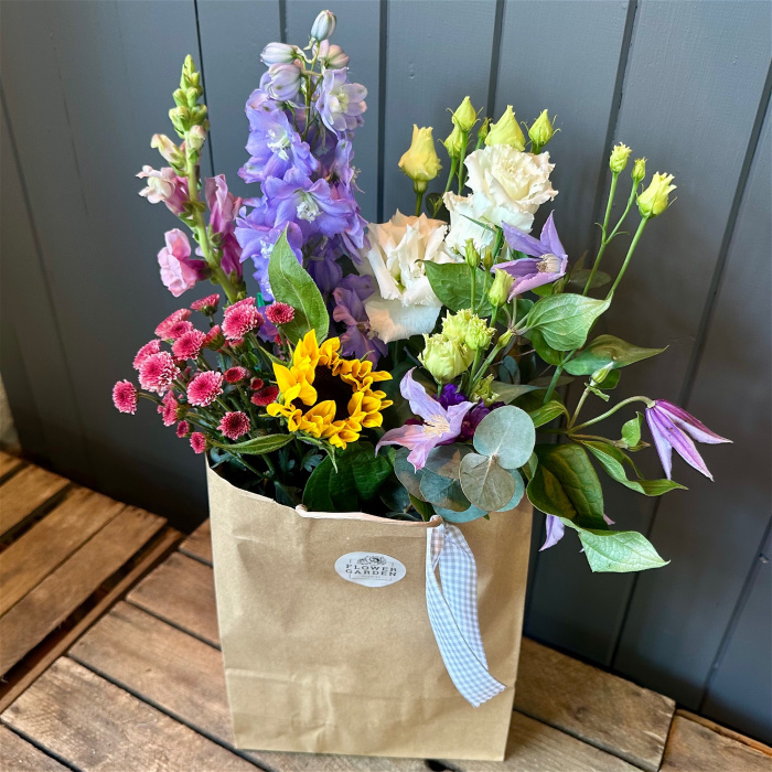 Bouquets | Container arrangements | The Summer Collection | Posy Bag
