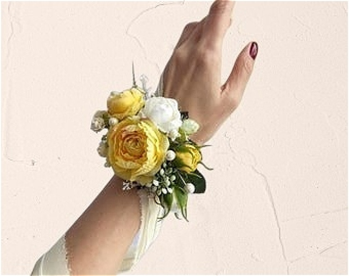 prom corsages & flowers | Wrist corsage yellow and white