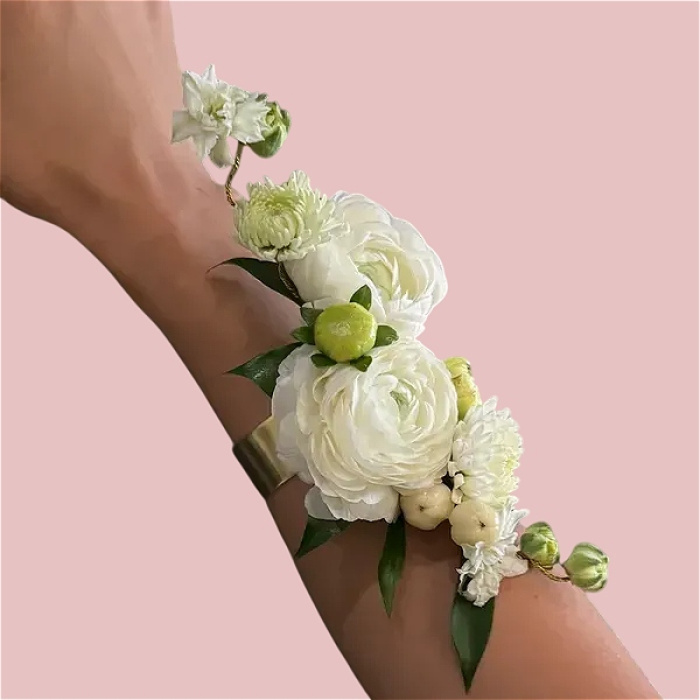 prom corsages & flowers | Wrist corsage cream