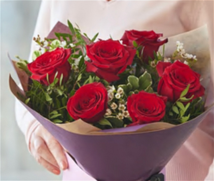 Bouquets | Gifts | Mother's Day | Mothers day Bouquets | Upsell gifts | Half Dozen Red Roses