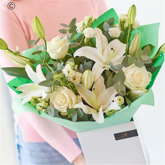 The Bouquet Collection | The Shenstone - Neutral Hand-tied