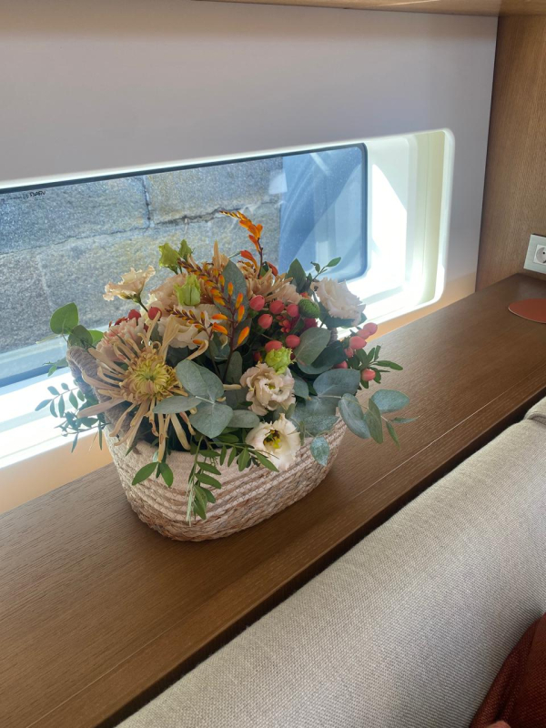 Solent Stems | Gosport | Solent Stems Gosport Florist | Seasonal yacht flowers created Solent Stems in Gosport 